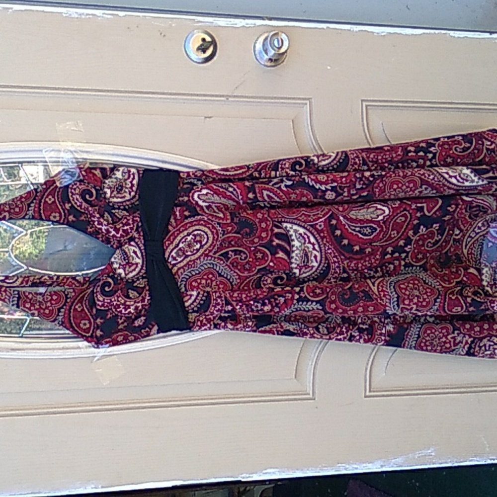 R&K Sleeveless Dress Tie Neckline